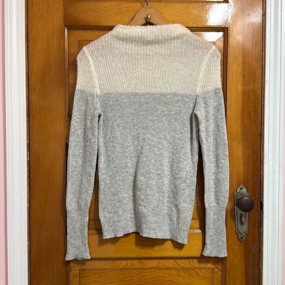 United Colors of Benneton Cream Grey Sweater Women’s Small - Picture 6 of 6
